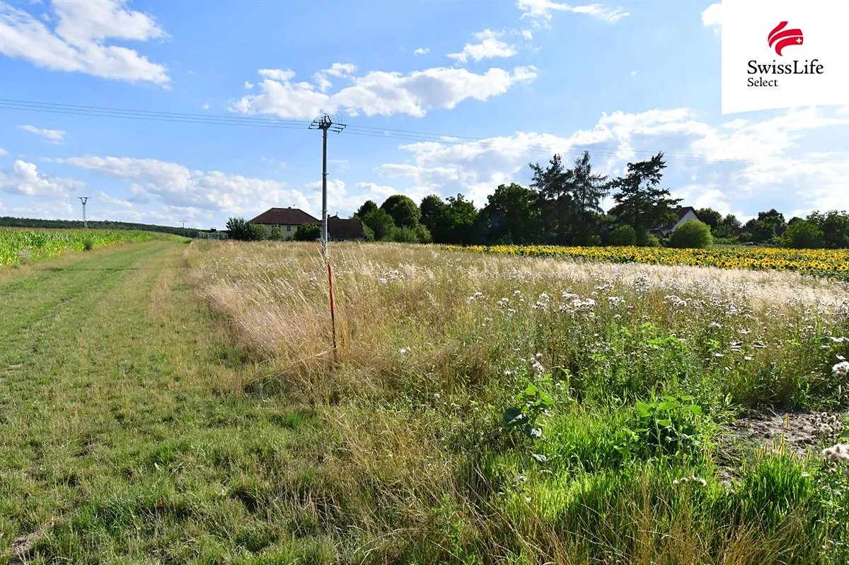 Prodej stavebního pozemku 1899 m²